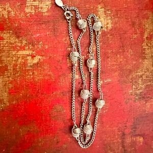 Simple silver knot chain